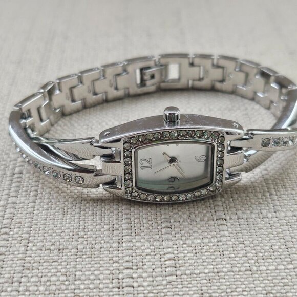 FMD Women Wristwatch Crystals Accent Bezel and Band Silver Tone Watch - Picture 3 of 9